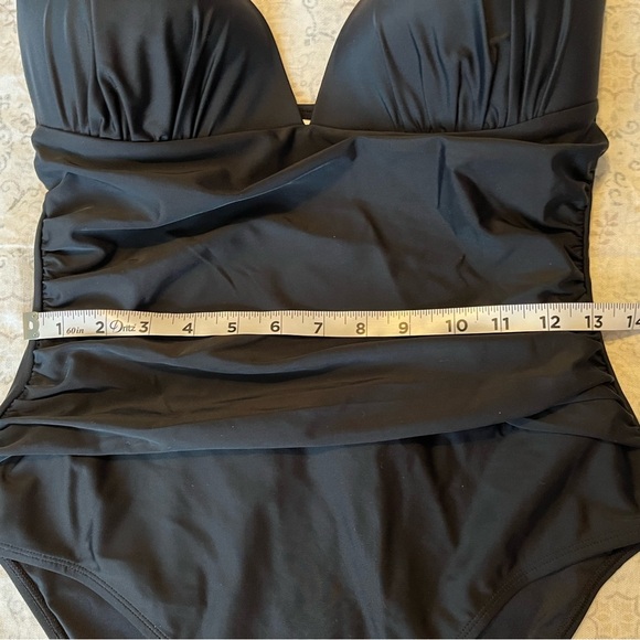 Cupshe Black Halter One Piece Swimsuit with Ruching - Picture 7 of 13